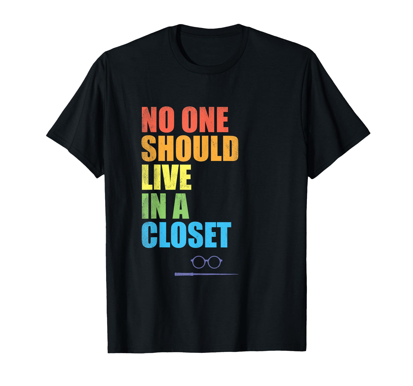 180g pure cotton round neck single-sided printed T-shirt, no one should live in the closet LGBT pride gay T-shirt, casual T-shirt for men and women, perfect T-shirt for holiday gifts, Christmas gifts, 2025 gifts, New Year gifts